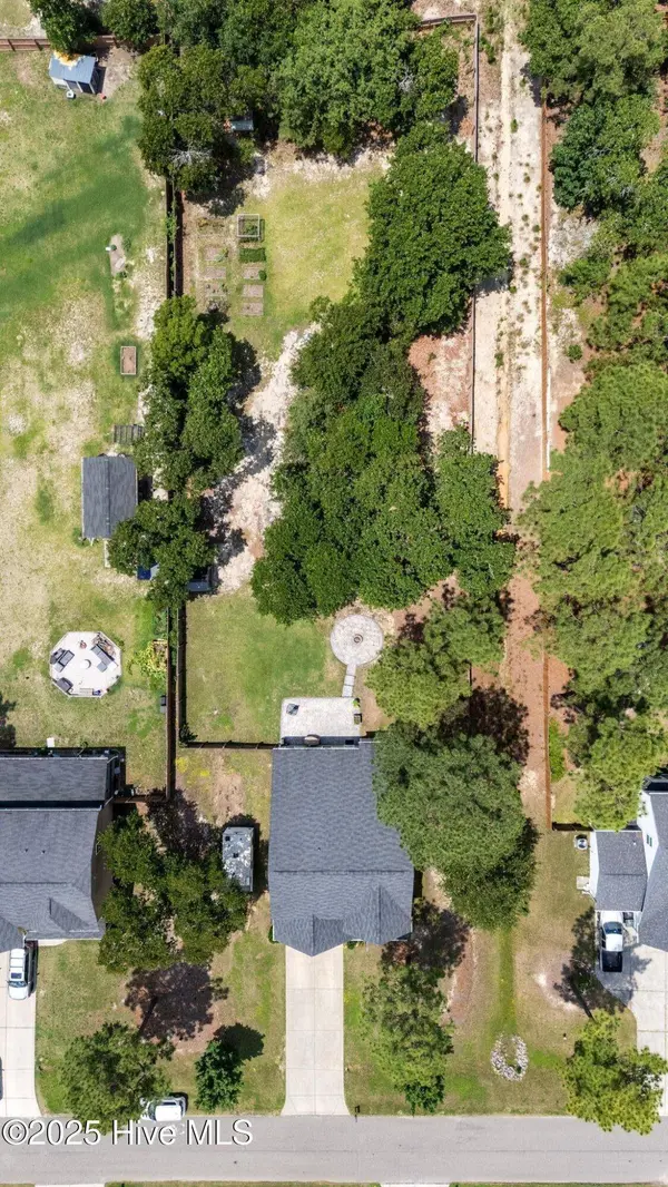 1150 Whitney DR, Aberdeen, NC 28315
