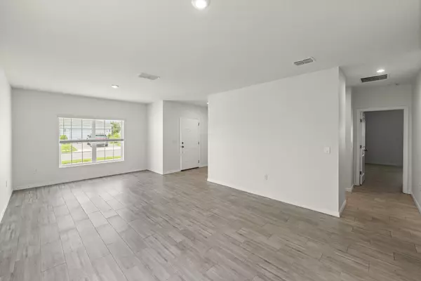 Davenport, FL 33837-5872,588 Meadow Bend Dr