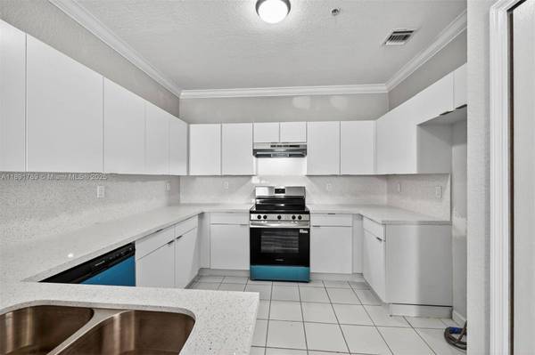 4361 SW 160th Ave #210, Miramar, FL 33027