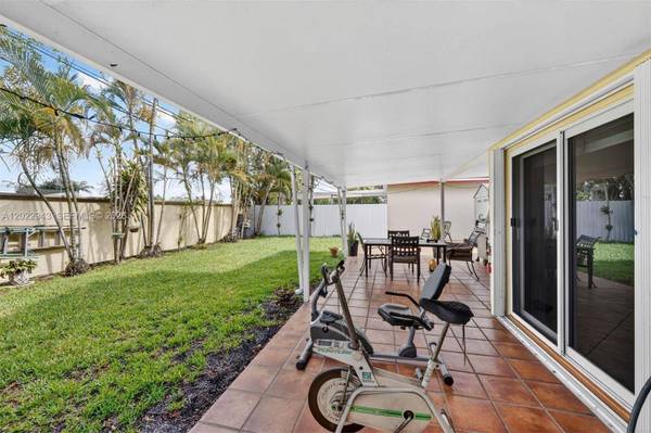 18536 NW 56th Pl, Miami Gardens, FL 33055