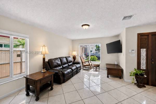 18536 NW 56th Pl, Miami Gardens, FL 33055