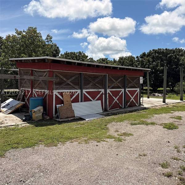 21060 SW 213th Ave, RD, Unincorporated Dade, FL 33187