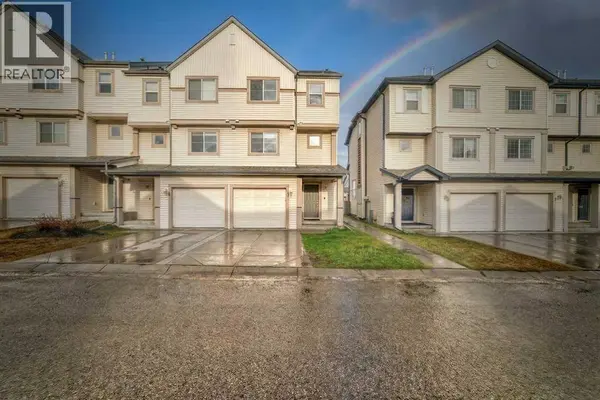 17 Copperfield Court SE, Calgary, AB T2Z4Z3