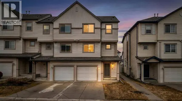 17 Copperfield Court SE, Calgary, AB T2Z4Z3
