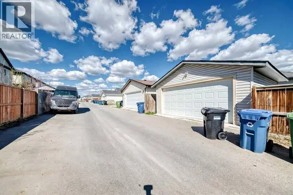 231 Saddlebrook Way NE, Calgary, AB T3J0B5