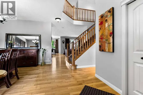 216 Everbrook Way SW, Calgary, AB T2Y0E8