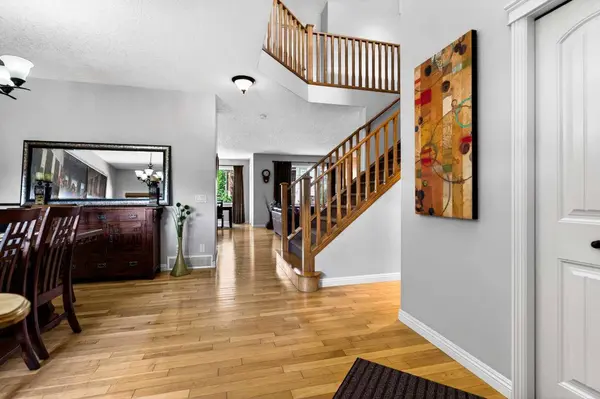 216 Everbrook WAY SW, Calgary, AB T2Y 0E8