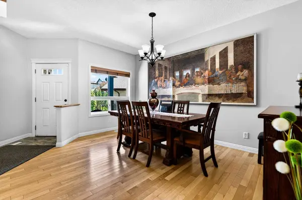 216 Everbrook WAY SW, Calgary, AB T2Y 0E8