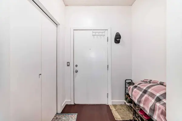 1000 15 AVE SW #201, Calgary, AB T2R 0S6