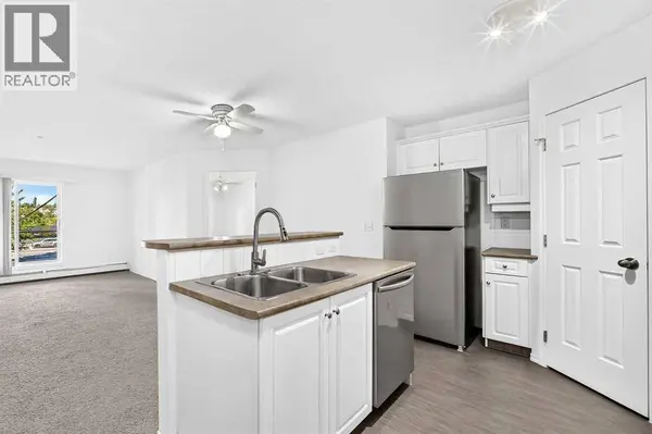 209, 260 Shawville Way SE, Calgary, AB T2Y3Z7