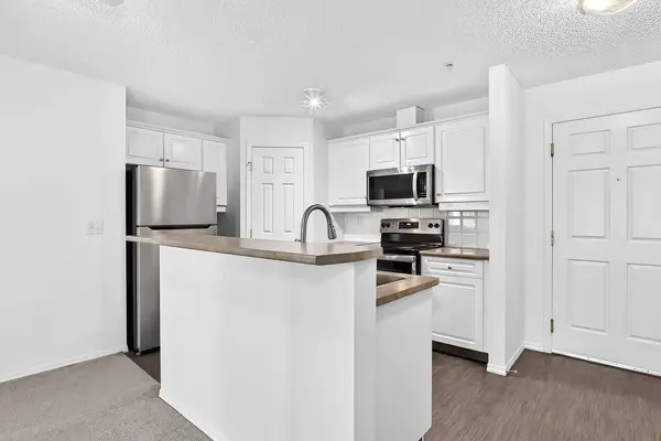 260 W Shawville WAY SE #209, Calgary, AB T2Y 3Z7
