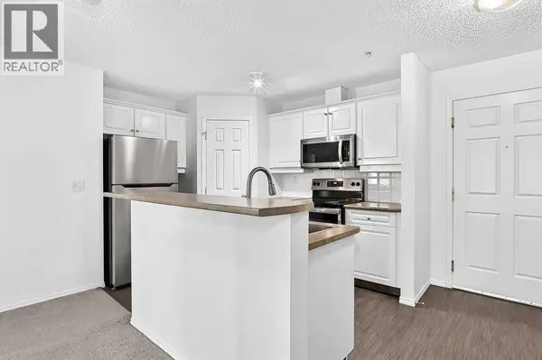 209, 260 Shawville Way SE, Calgary, AB T2Y3Z7