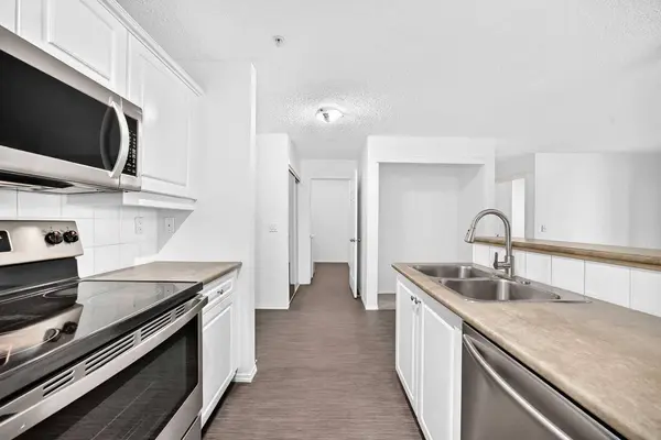 260 Shawville WAY SE #209, Calgary, AB T2Y 3Z7