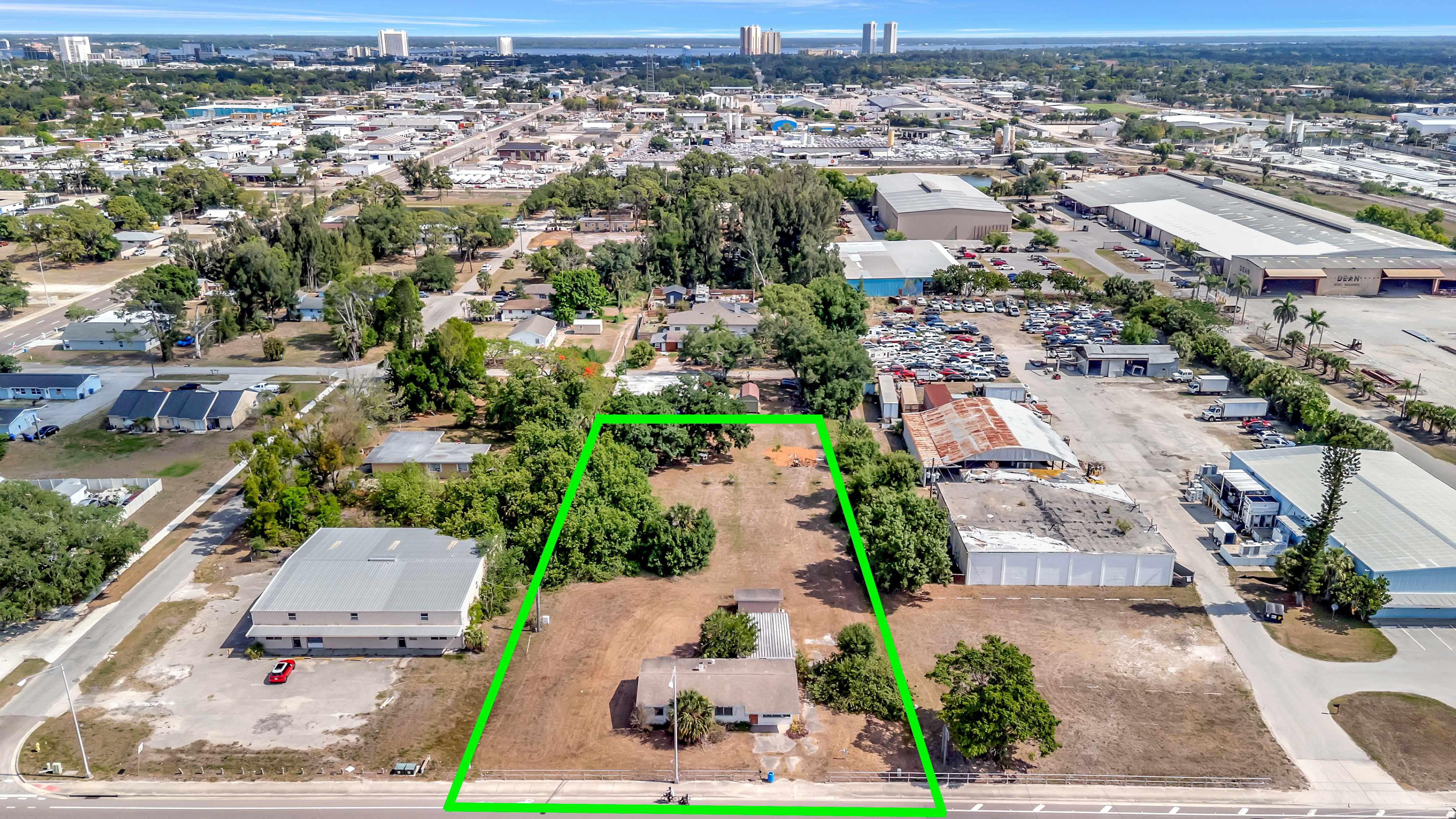 2665 Hanson St, Fort Myers, FL 33901-7455