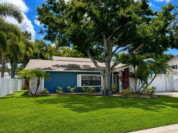9737 135TH ST, Seminole, FL 33776