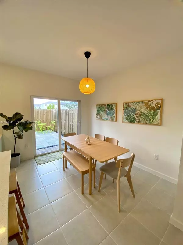 2627 SE 28th Dr, Homestead, FL 33035