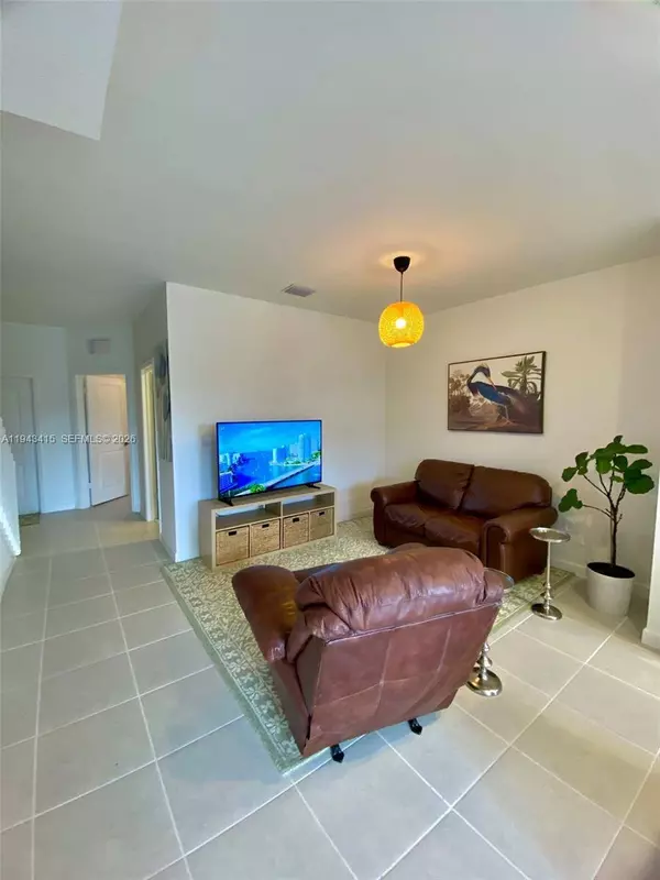 2627 SE 28th Dr, Homestead, FL 33035