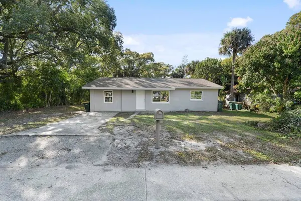 1087 SWAN ST, Melbourne, FL 32935