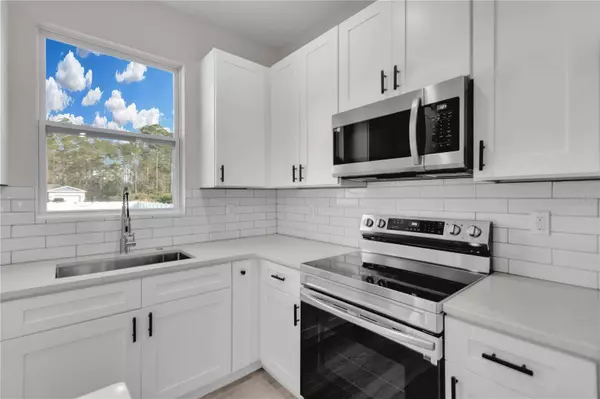 1341 EAST Pkwy, Deland, FL 32724