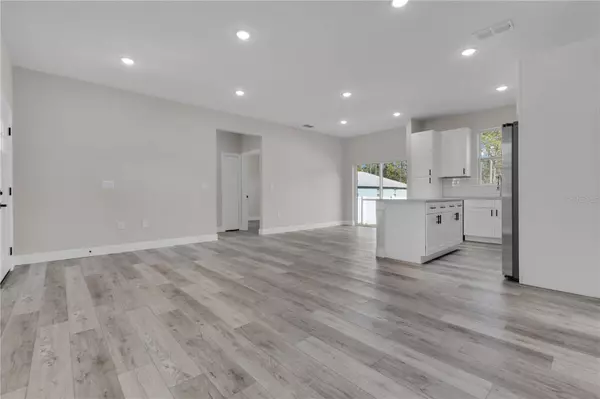 1341 EAST Pkwy, Deland, FL 32724