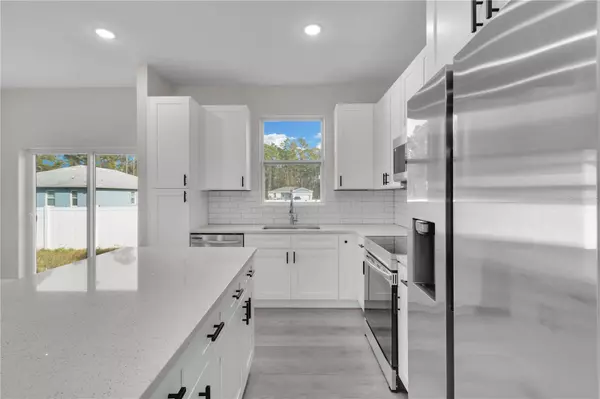 1341 EAST Pkwy, Deland, FL 32724