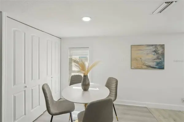 2111 E ELLICOTT ST, Tampa, FL 33610