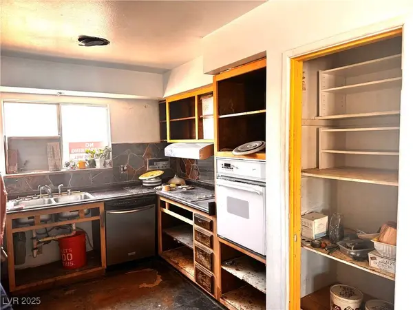 212 Hinkle ST, Las Vegas, NV 89107
