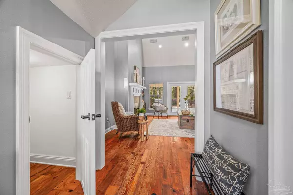 5837 Dahoon Dr, Pensacola, FL 32526