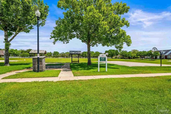 411 Mayberry St, Cantonment, FL 32533