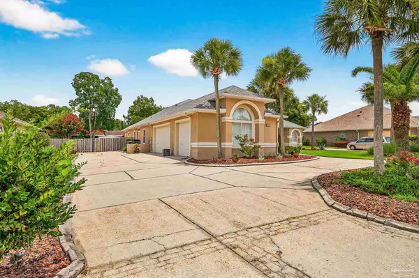 2103 Juno Cir, Pensacola, FL 32526