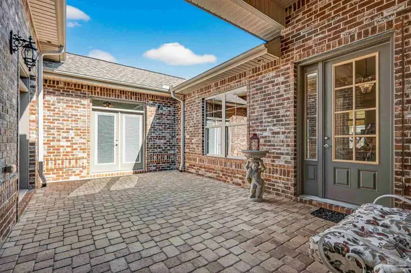 5992 Huntington Creek Blvd, Pensacola, FL 32526