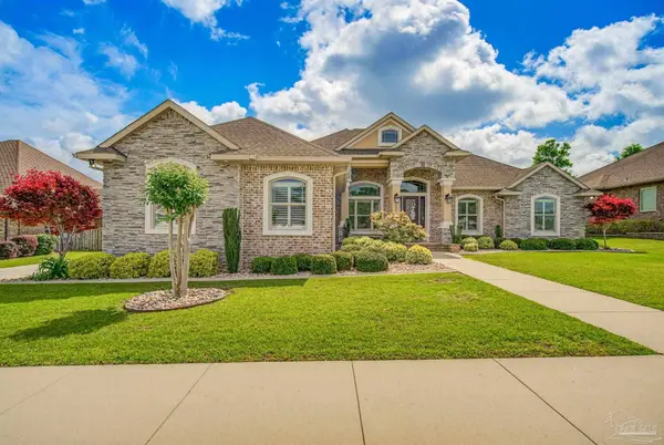 6000 Huntington Creek Blvd, Pensacola, FL 32526