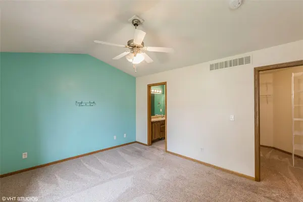 3206 SE Turnberry Drive, Ankeny, IA 50021