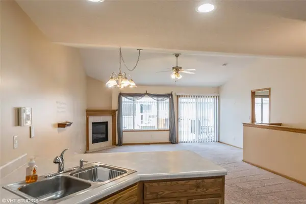 3206 SE Turnberry Drive, Ankeny, IA 50021
