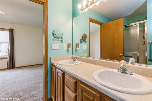 3206 SE Turnberry Drive, Ankeny, IA 50021