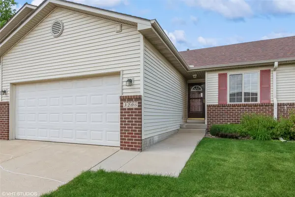 3206 SE Turnberry Drive, Ankeny, IA 50021
