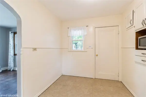 4512 Hickman Road, Des Moines, IA 50310