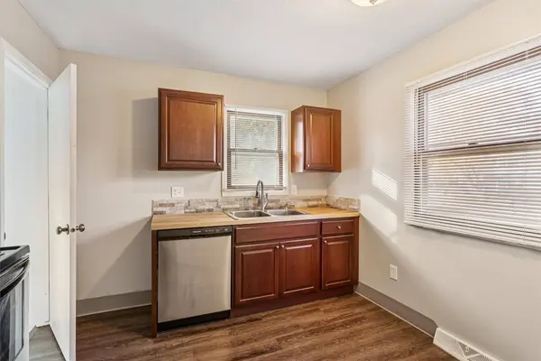 7708 Ridgemont Drive, Urbandale, IA 50322