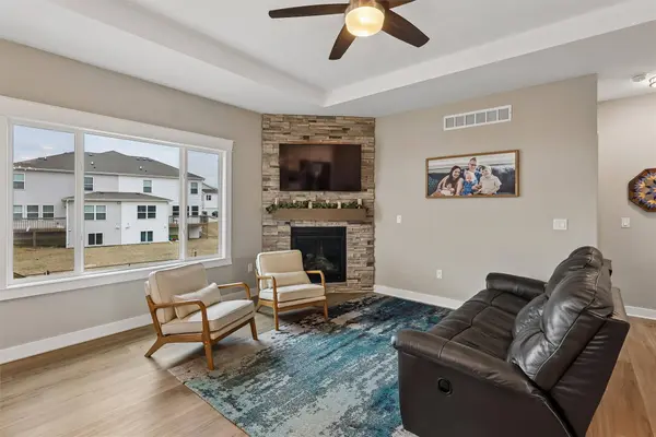 1210 NW Pine Bluff Circle, Waukee, IA 50263