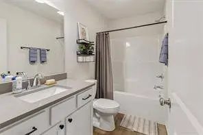 174 E Bridge Road, Polk City, IA 50226