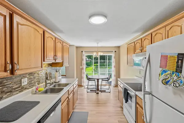 4154 100th Street #14, Urbandale, IA 50322