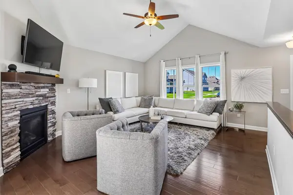 2715 SW Prairie Trail Parkway, Ankeny, IA 50023