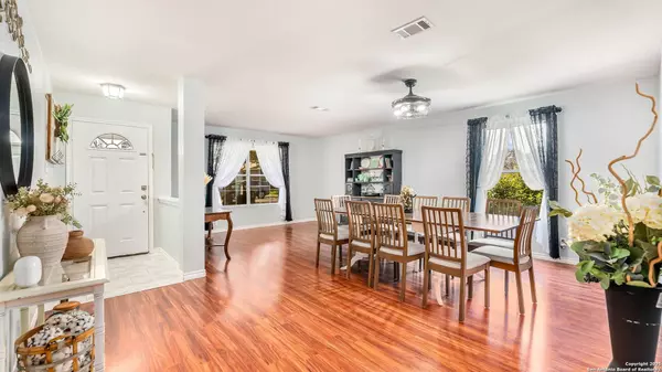 5911 Oak Blossom, San Antonio, TX 78250