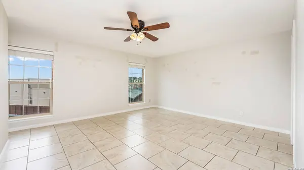 7500 Callaghan UNIT APT 232, San Antonio, TX 78229