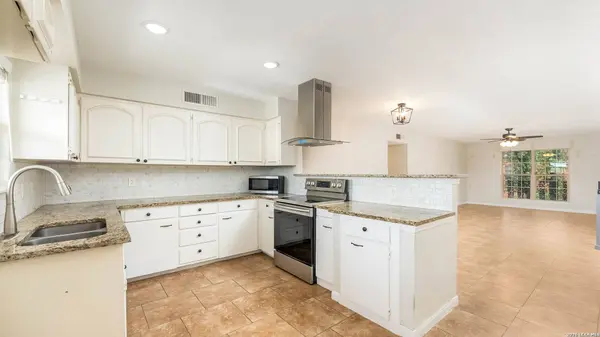 7500 Callaghan UNIT APT 232, San Antonio, TX 78229