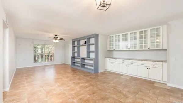 7500 Callaghan UNIT APT 232, San Antonio, TX 78229