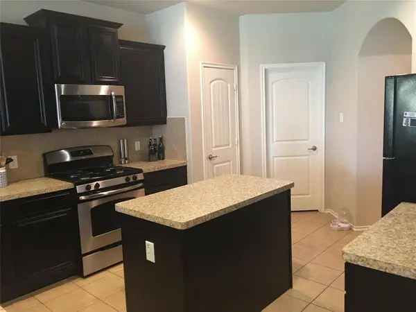 1121 Lake Hollow Drive, Little Elm, TX 75068