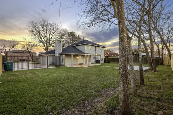 8409 Oleander St, Highlands, TX 77562-3133