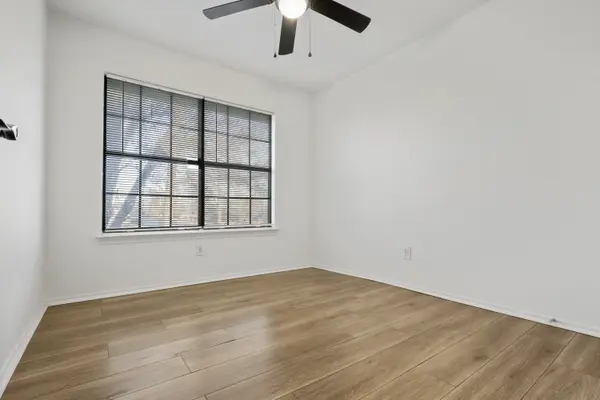 8409 Oleander St, Highlands, TX 77562-3133