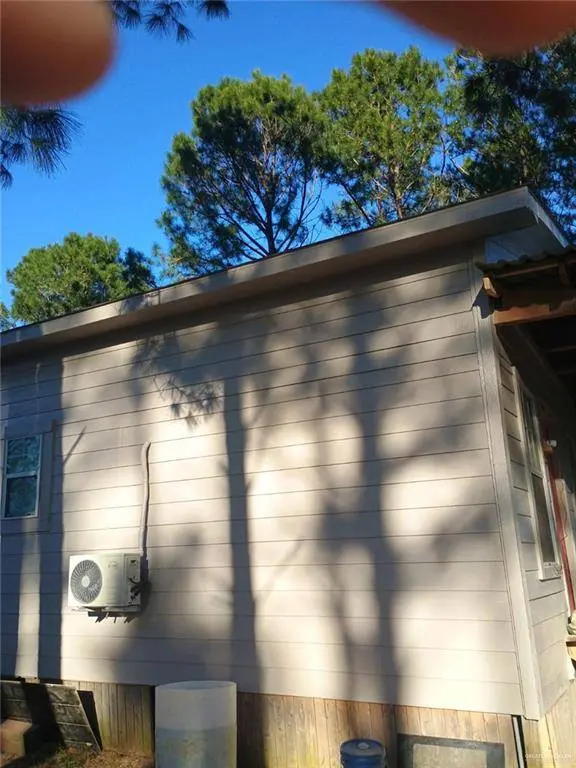 504 Out Of Area RD, Cleveland, TX 77327